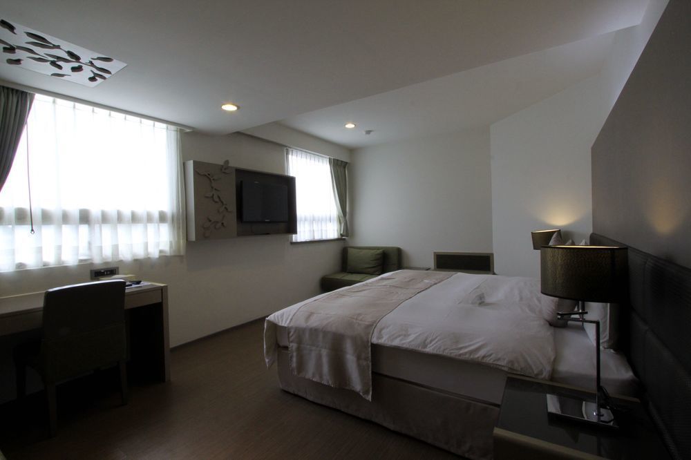 Shin Yuan Celeb Metro Hotel Thành phố Tân Trúc Ngoại thất bức ảnh